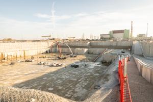 Levelling concrete construction in the excavation pit of Unit 5. Photo: Paks II. Ltd.