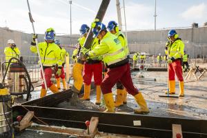 Levelling concrete construction in the excavation pit of Unit 5. Photo: Paks II. Ltd.